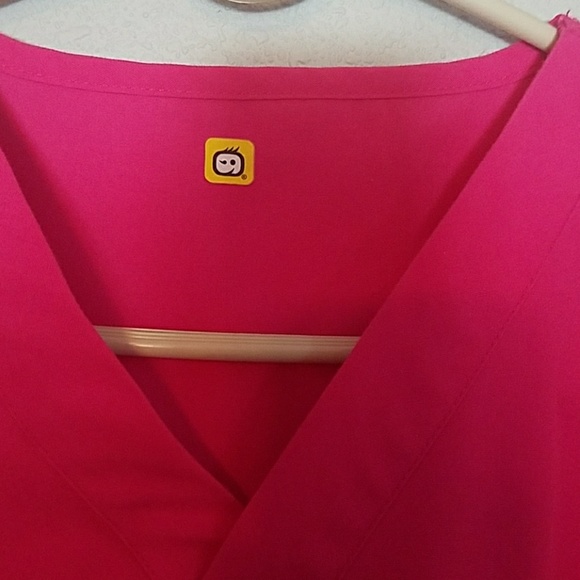 Scrub top - Picture 2 of 3